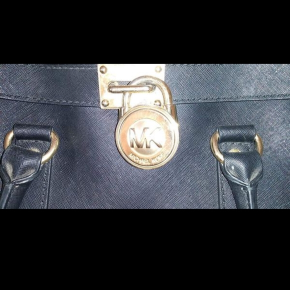 Authentic MK Purse - Picture 4 of 4